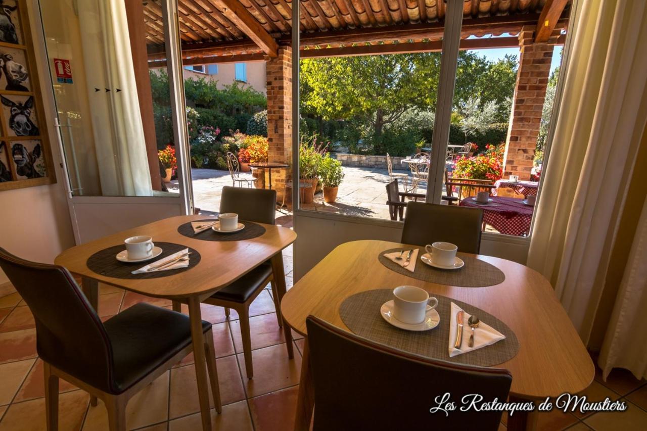 Hotel Les Restanques De 3*